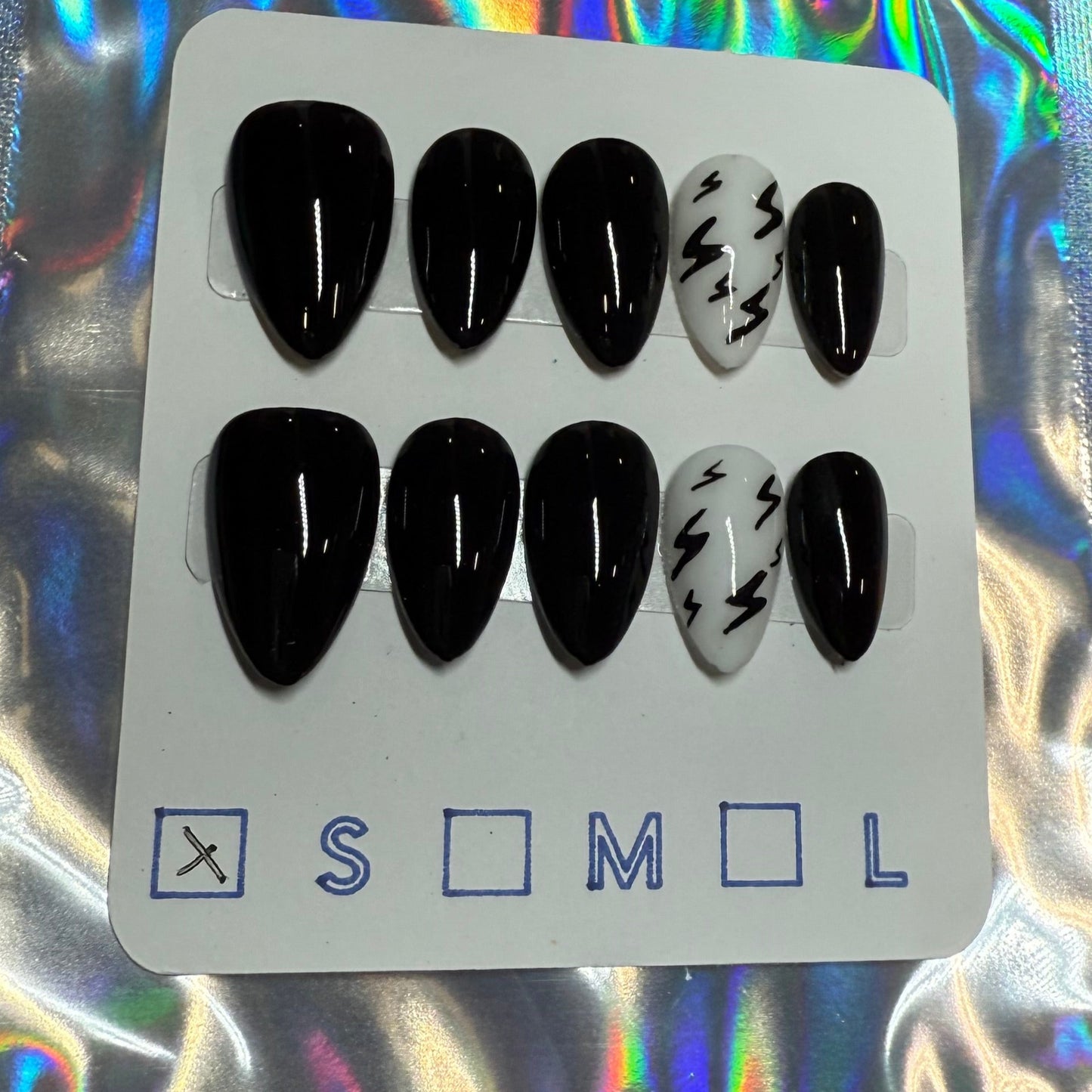 "Electric Edge Vibe" Lightning Bolt Press-On Nails | Short Almond Black & White Size Small