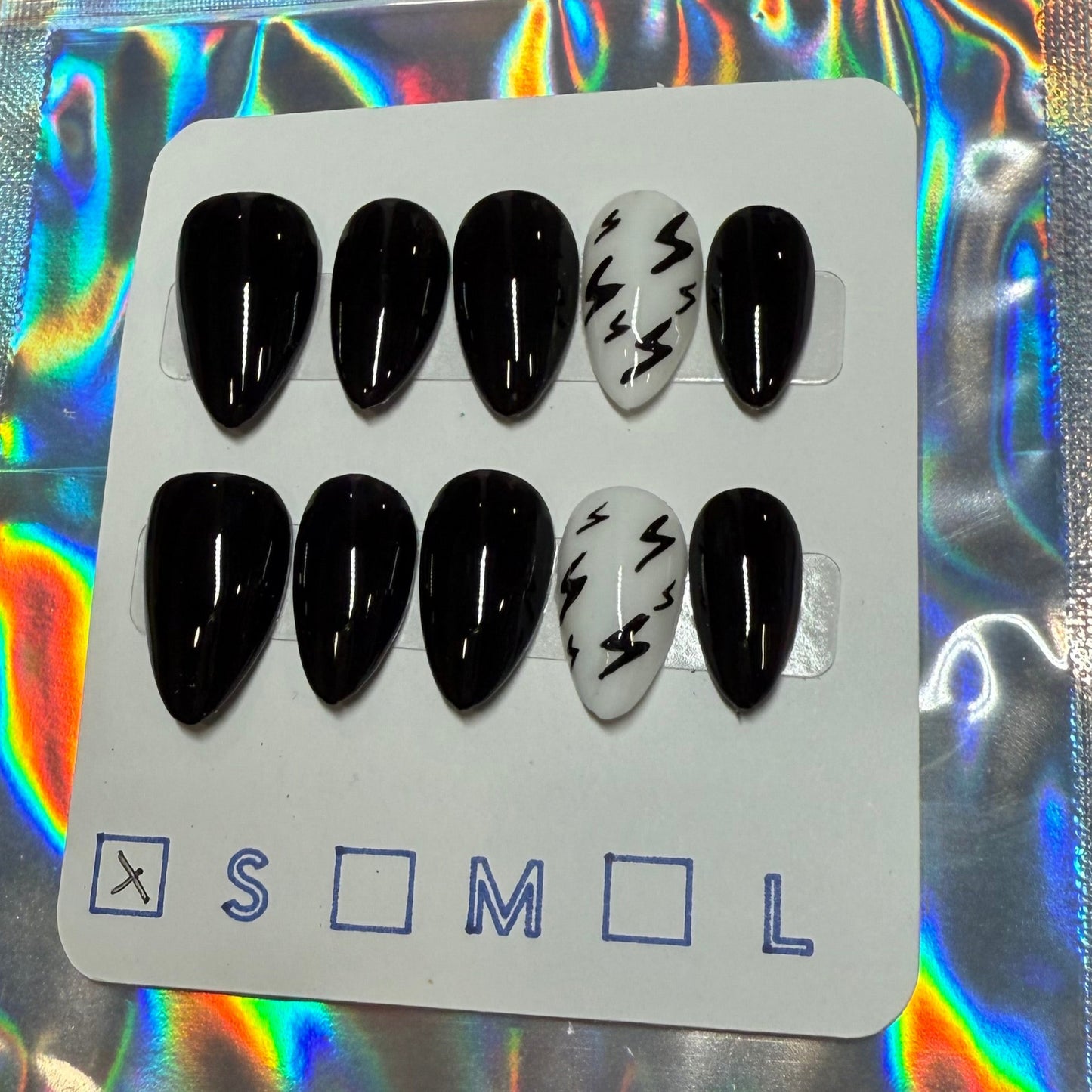 "Electric Edge Vibe" Lightning Bolt Press-On Nails | Short Almond Black & White Size Small