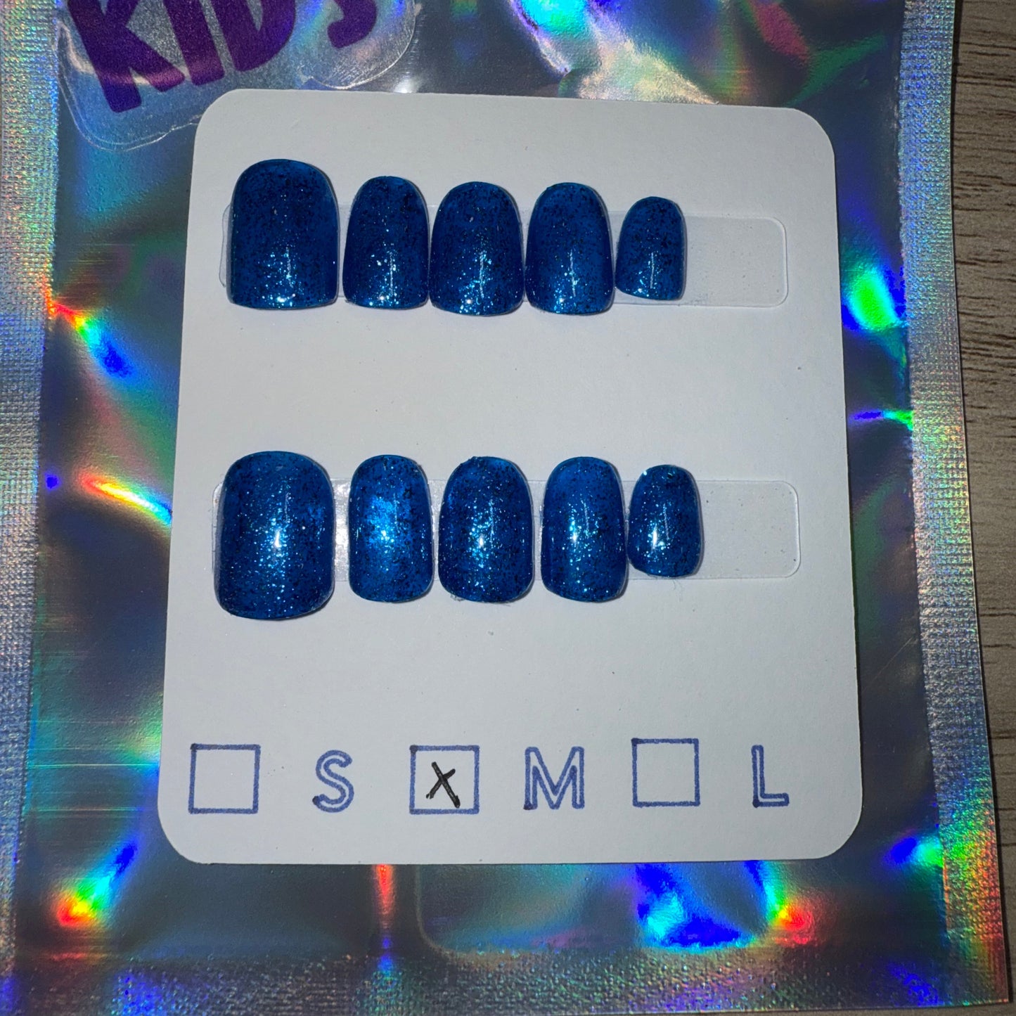 "Blue Twinkle" Kids Blue Glitter Press-On Nails | Short Round Size Medium