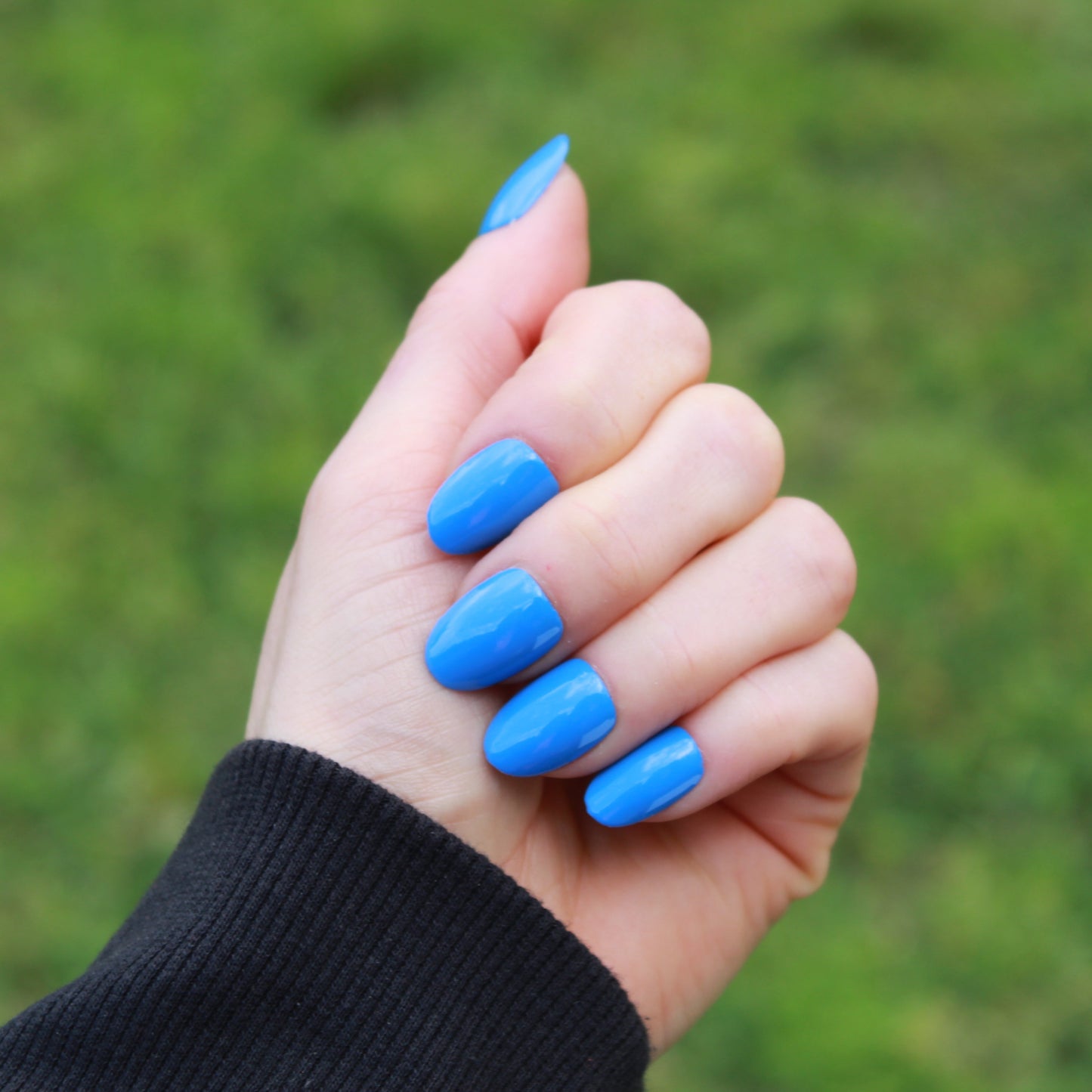 "Ocean Serenity" Solid Blue Press-On Nails | Short Round Size Medium