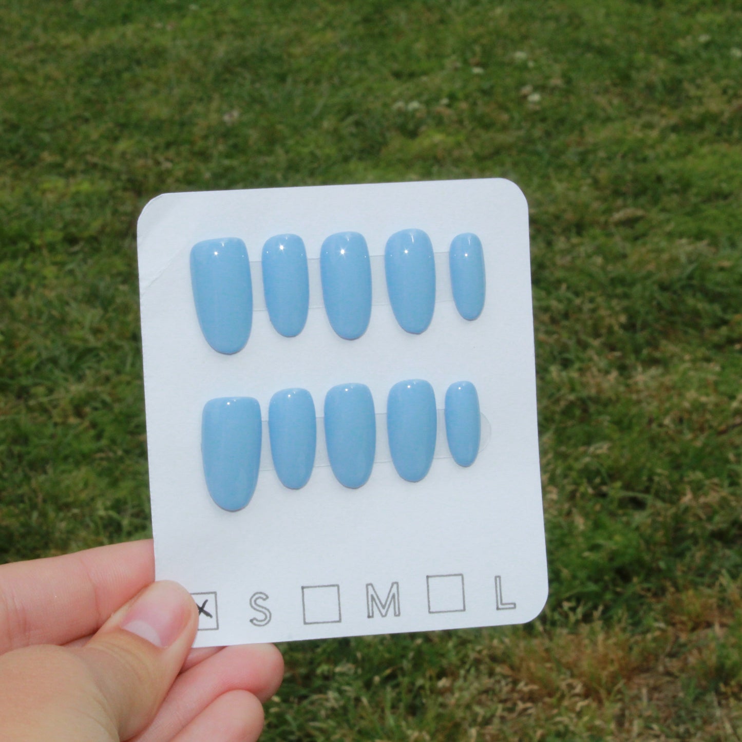"Coastal Breeze" Light Blue Press-On Nails | Medium Round Size Small