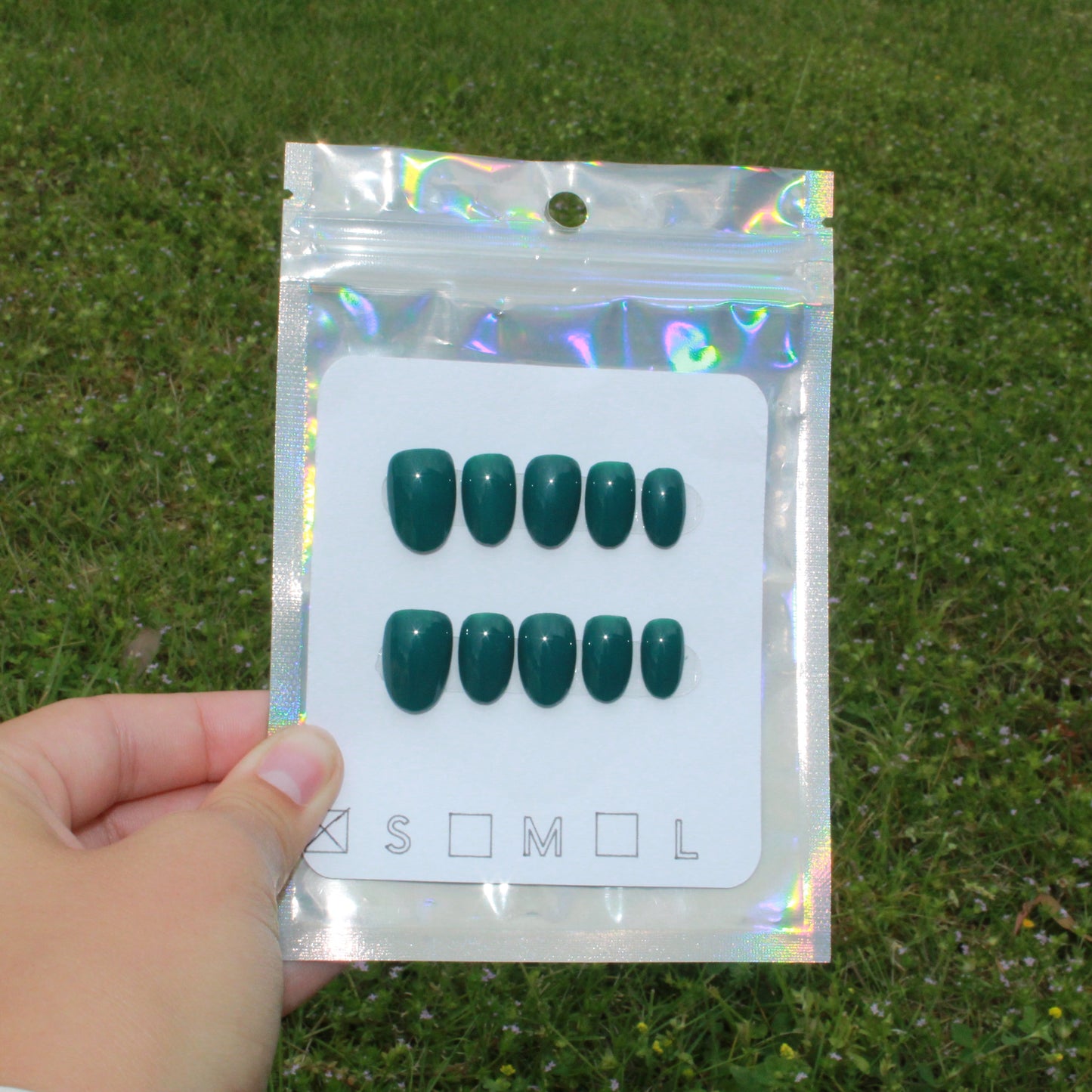 "Emerald Envy" Dark Hunter Green Press-On Nails | Short Round Size Small