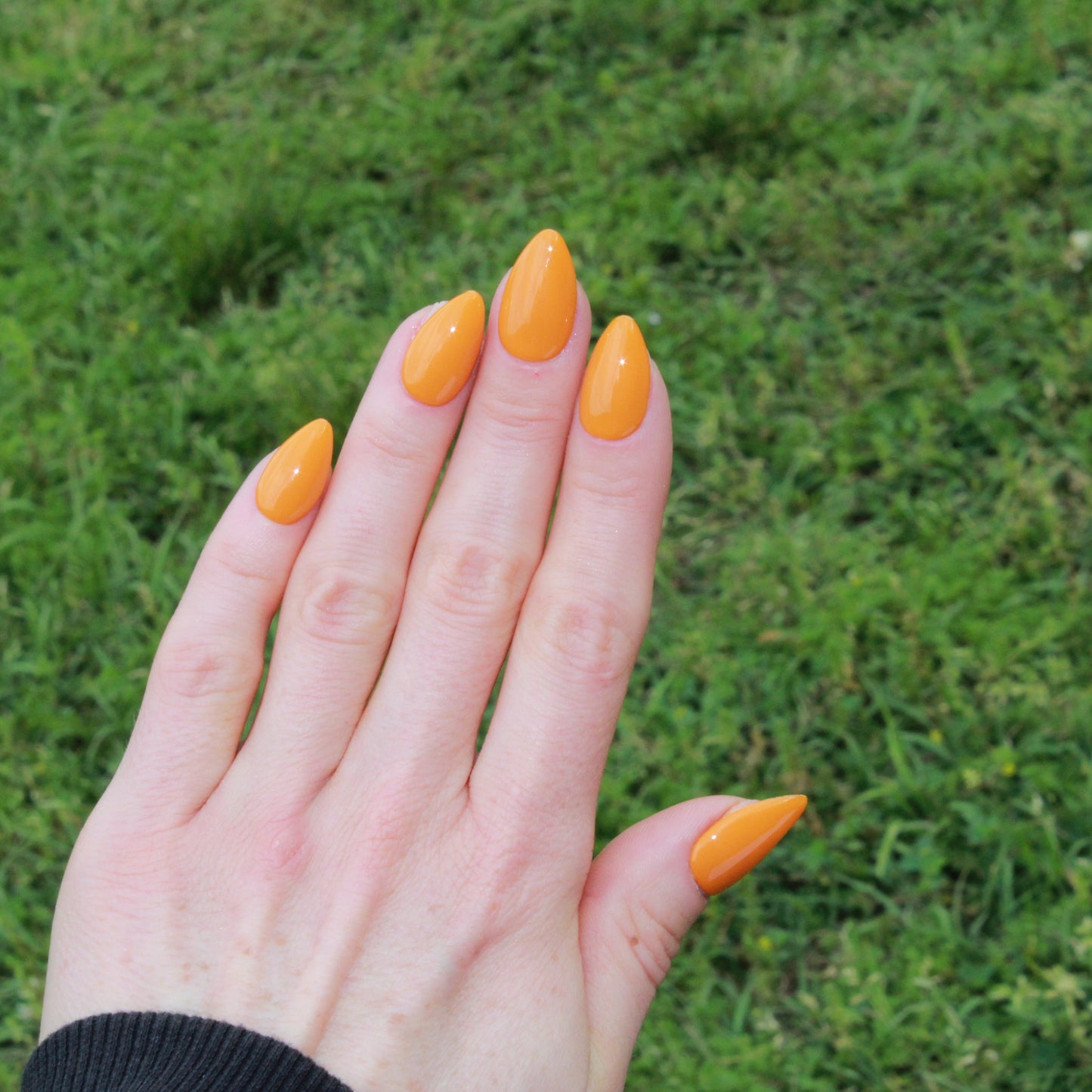 "Tangerine Dream" Orange Press-On Nails | Short Almond Size Small