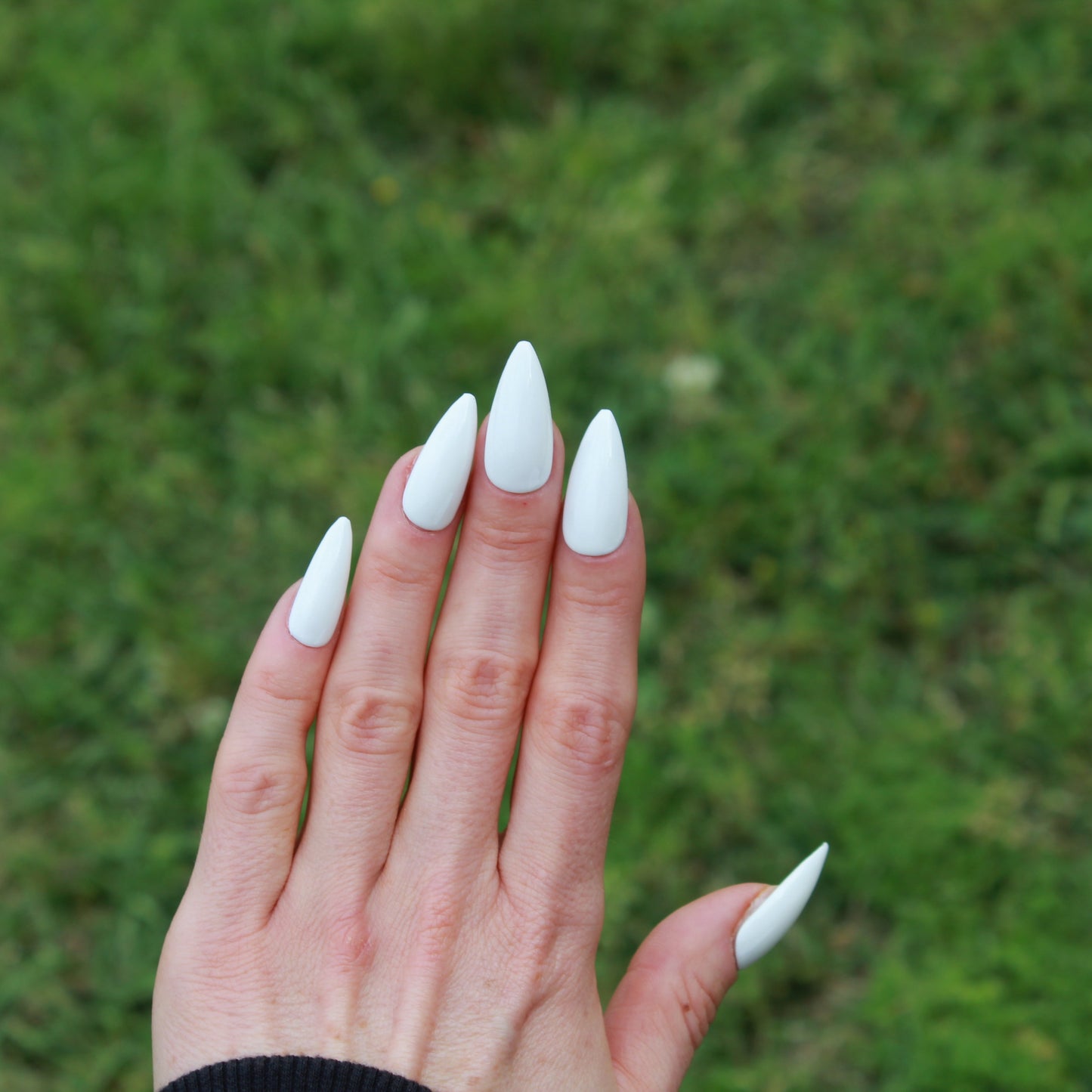 "Pure Elegance" White Press-On Nails | Medium Stiletto Size Small